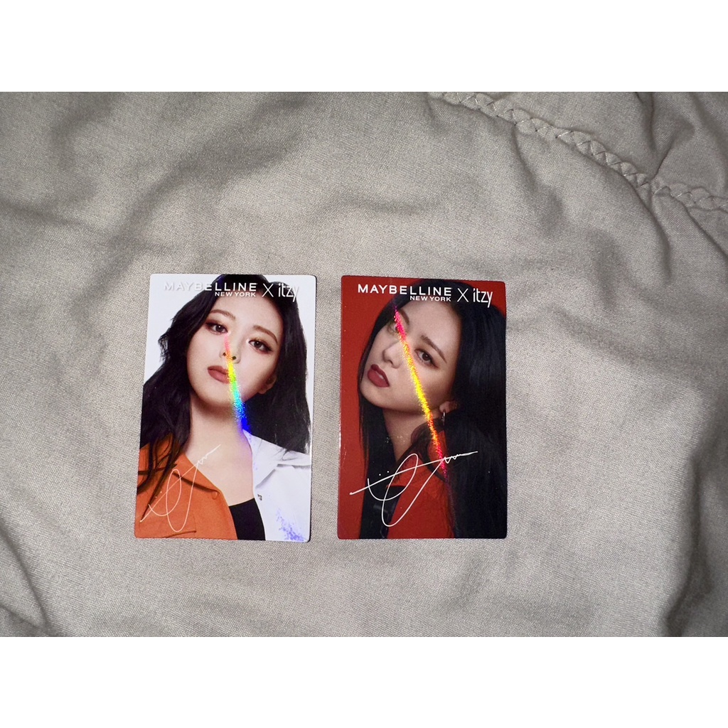 Photocard Yuna ITZY x Maybelline