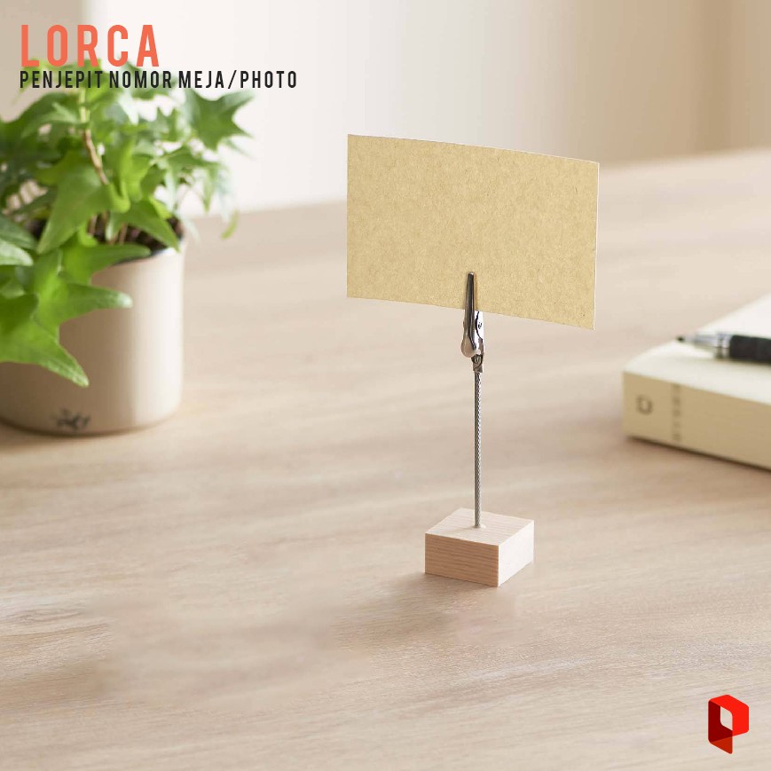 WOODEN MINI PHOTO CARD HOLDER JEPIT BUAYA TATAKAN KARTU NOMOR MEJA KAYU JATI BELANDA