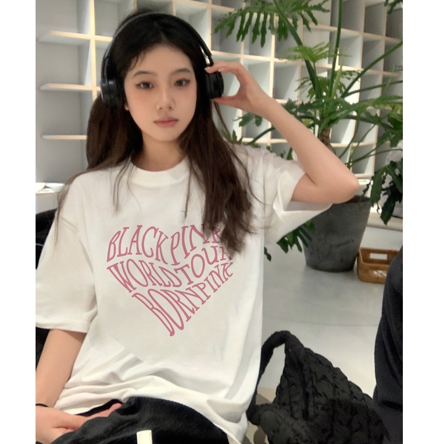 [Premium]Kaos Wanita Korean Style /Blackpink World Tour Baju Wanita Kekinian T-shirt/Lengan Pendek Heart Motif Letter kaos hitam