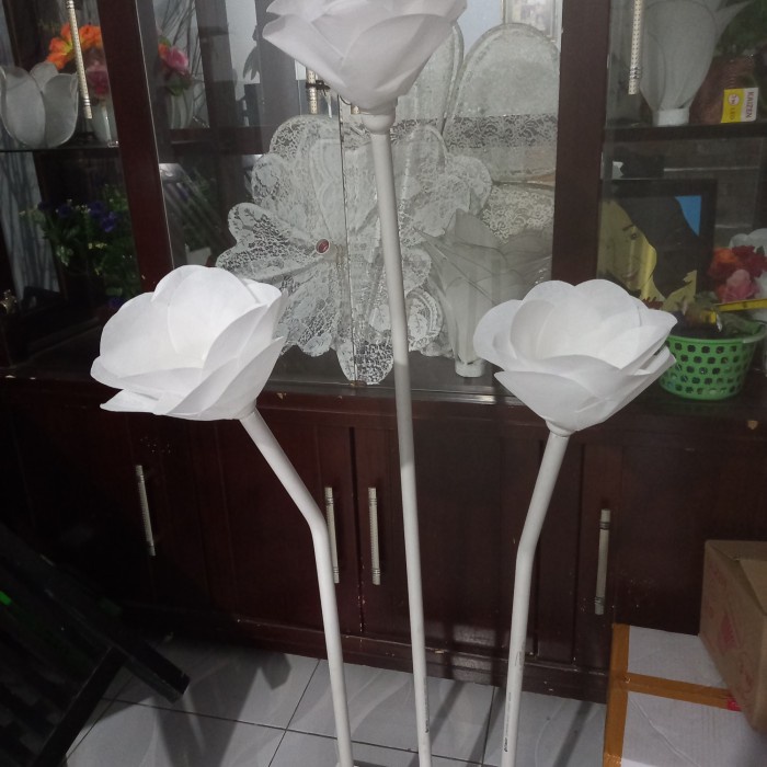 Standing Lampu Pipa Dekorasi 3 Tangkai