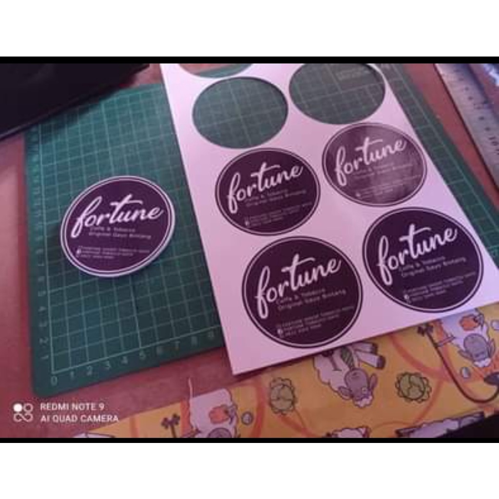 

CETAK STIKER KEMASAN MAKANAN & LABEL UKURAN A4 (30X21)