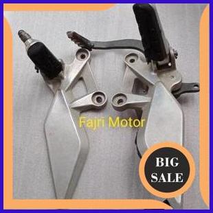 footstep depan pijakankaki depan Cb 150 Cb150 R old lama kiri kanan ORI copotan 1M4R23 parts