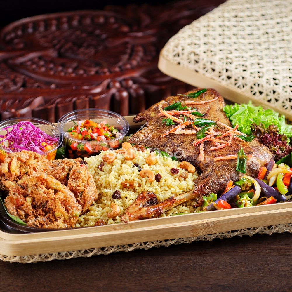 

Foodiesia Hampers Nasi Kebuli Besek (Kambing / Ayam)