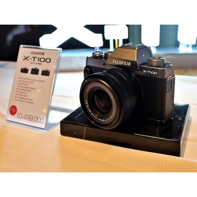 FujifilmXt100