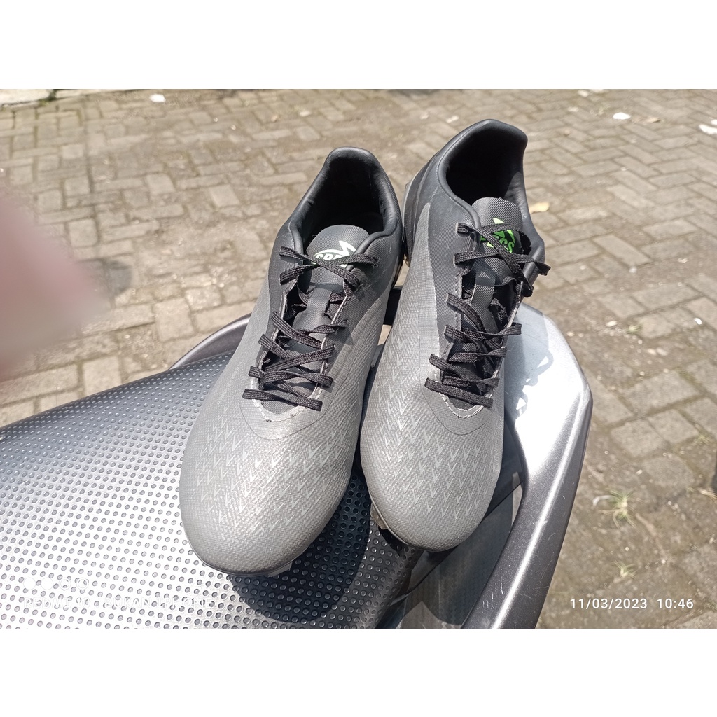 Sepatu Bola Specs Reacto Blitz Elite FG (Second) size 38