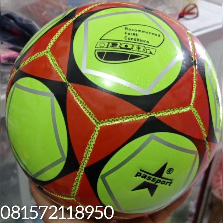 BOLA FUTSAL SIZE 4 / BOLA FUTSAL ORIGINAL / BOLA FUTSAL PASSPORT .