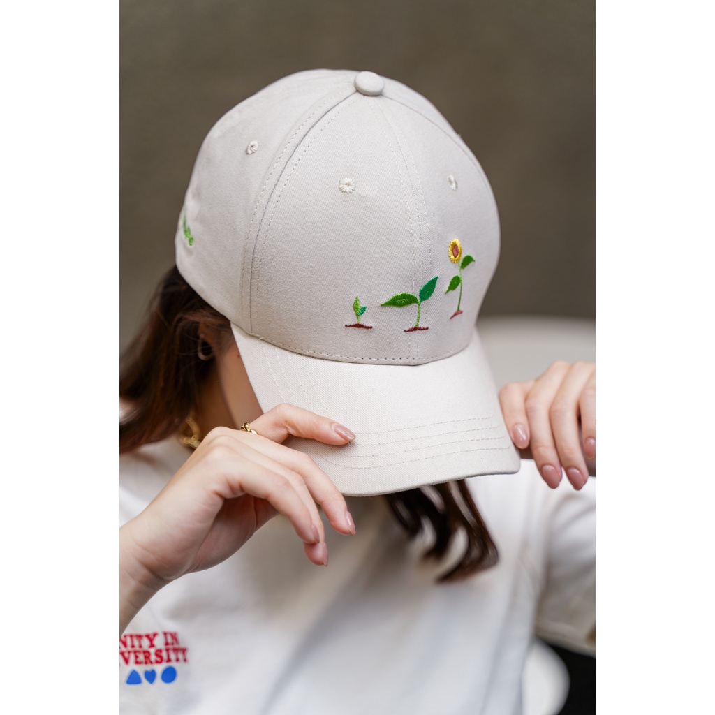 POH X HOOMAN - Sunflower Cap - Topi Baseball Broken White Unisex