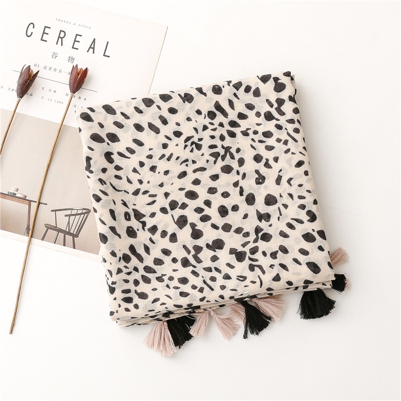 ITSFRIDAY NARU Scarf - Premium Pashmina Shawl Selendang Syal Pasmina Hijab Import Motif Leopard Cream Hitam