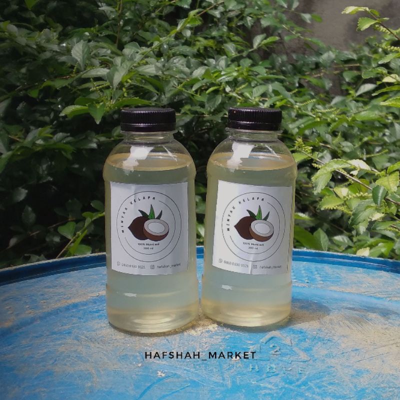 

Minyak Kelapa / Coconut Oil / Minyak Klentik