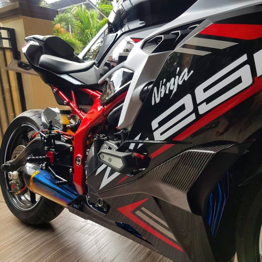 Knalpot Kawasaki ZX25r Underbely Full System SMOKE MUFFLER