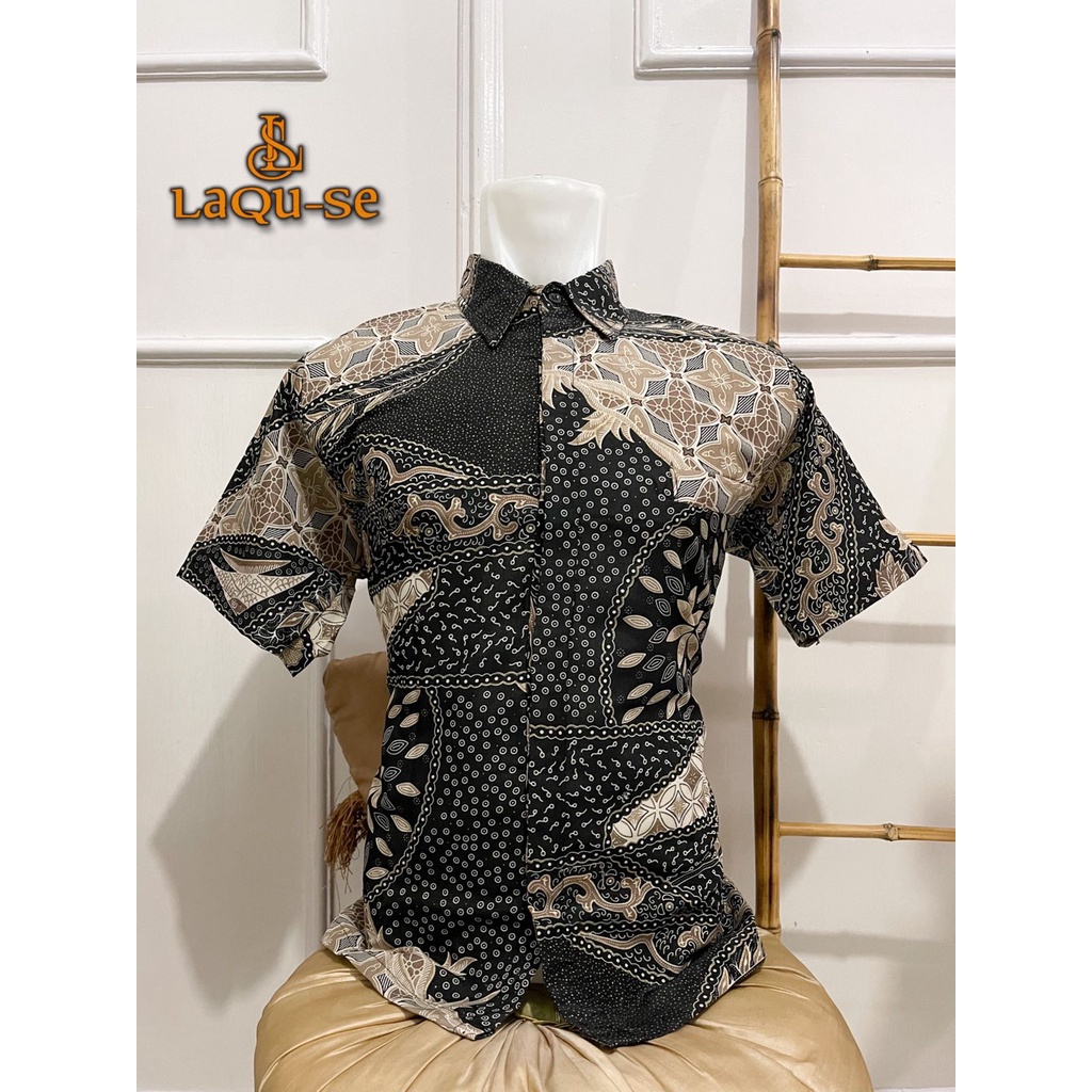 Restu Colletion Promo Kemeja Batik Pria Lengan Pendek Bahan Semi Silk / Polyester With Gold Foil Masa Kini Terbaru Size M – XXL Motif SR Mocca