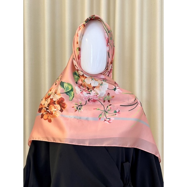 HIJAB MANDJHA IVAN GUNAWAN