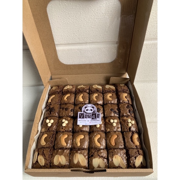 

Brownies Shiny Crust mix, -+20x20