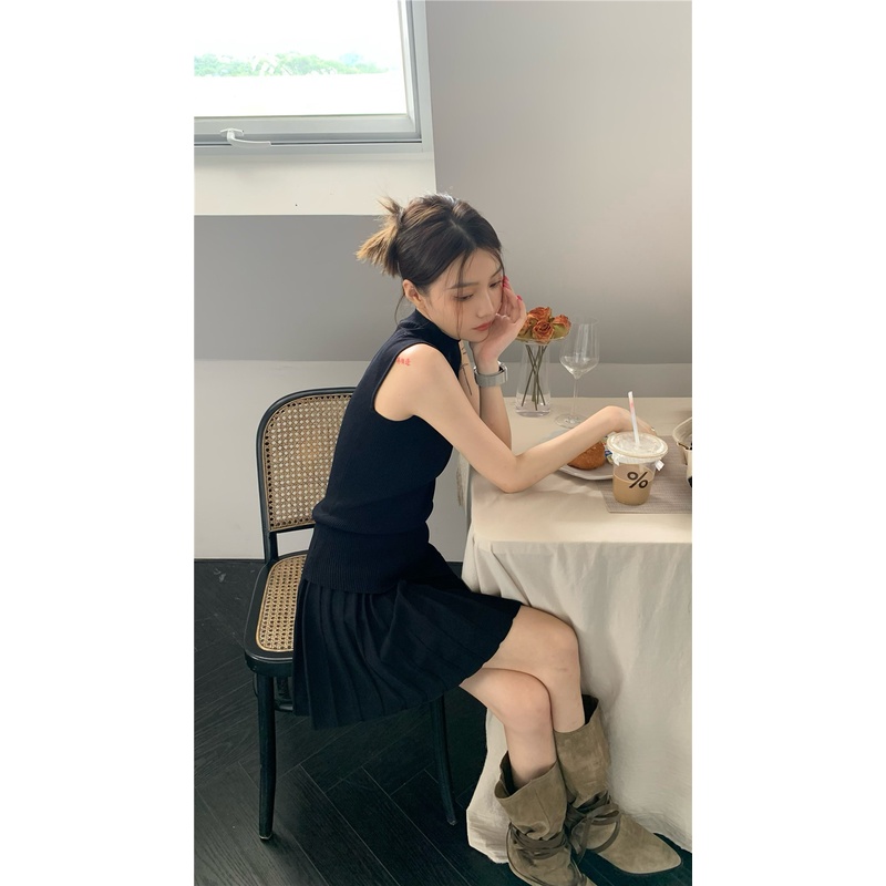 Red Xiangfeng hot girl bag hip slim sleeveless knitted vest female summer lipit skirt short skirt suit two-piece trendy