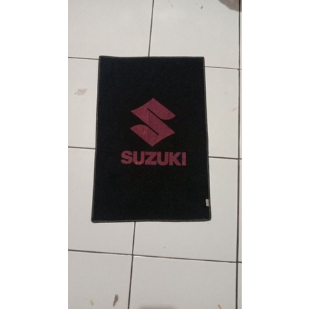 Alas Mobil/Karpet mobil Anti slip ukuran 40/60cm Karpet Mobil Murah