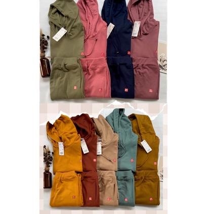 MURAH BANGET One Set Phenomenal Uniqlo Setelan Uniqlo Sweater Wanita Sweater Polos Wanita Sweater Wa