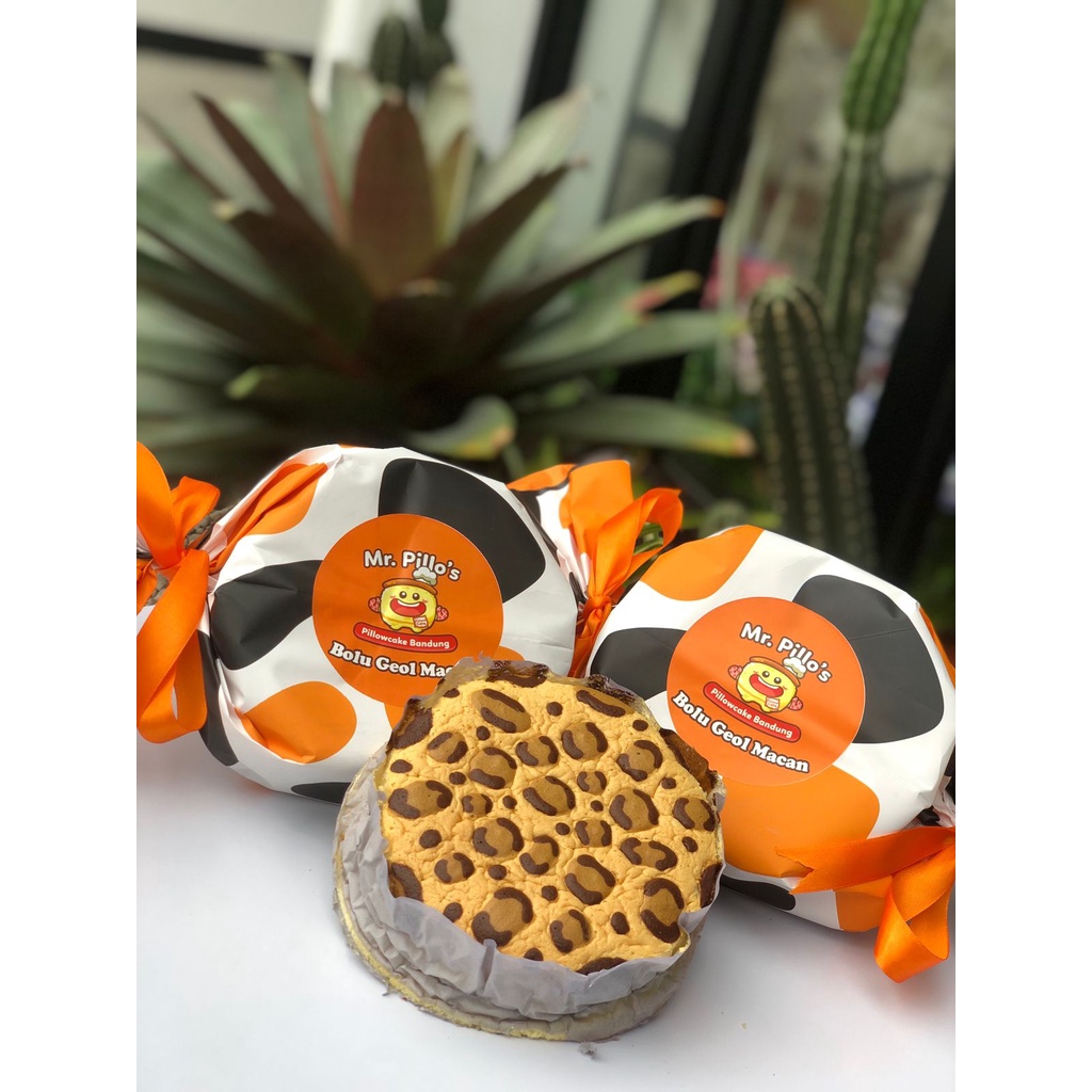 

Pillow Geol Macan