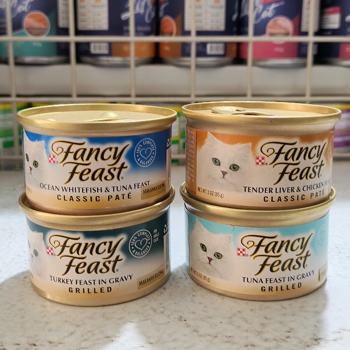 Makanan Kucing Fancy Feast Kaleng Adult Tuna Feast In Gravy 85G Wet Food