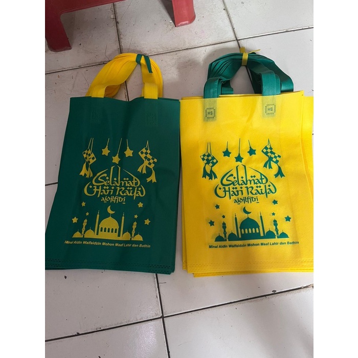

Tas Kain Spunbond Goodie Bag 25 X 35 Lebaran / Idul Fitri 031
