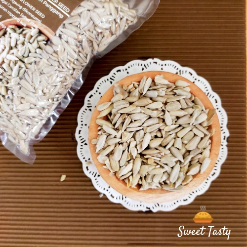 

Roasted Sunflower Seed - Kuaci Biji Matahari Kupas Panggang Oven 250 gram