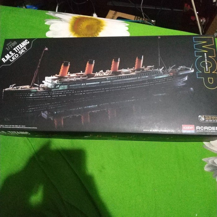 Terlaris Kapal Rms Titanic With Led Set Modelkit Academy Limited
