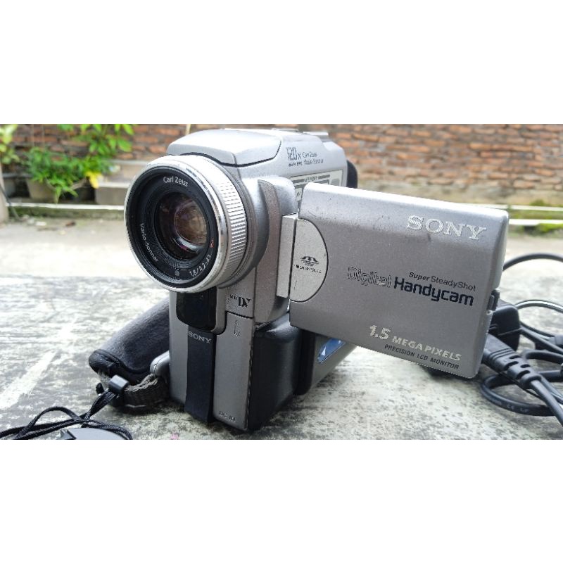 HANDYCAM SONY DCR PC115E