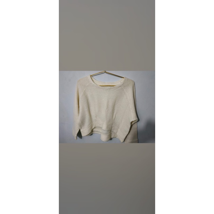 WHITE KNIT CROP WOMAN OVERSIZE– RAJUT PUTIH CROP WANITA –RAJUT WANITA – WOMAN KNIT KOREAN STYLE – SI