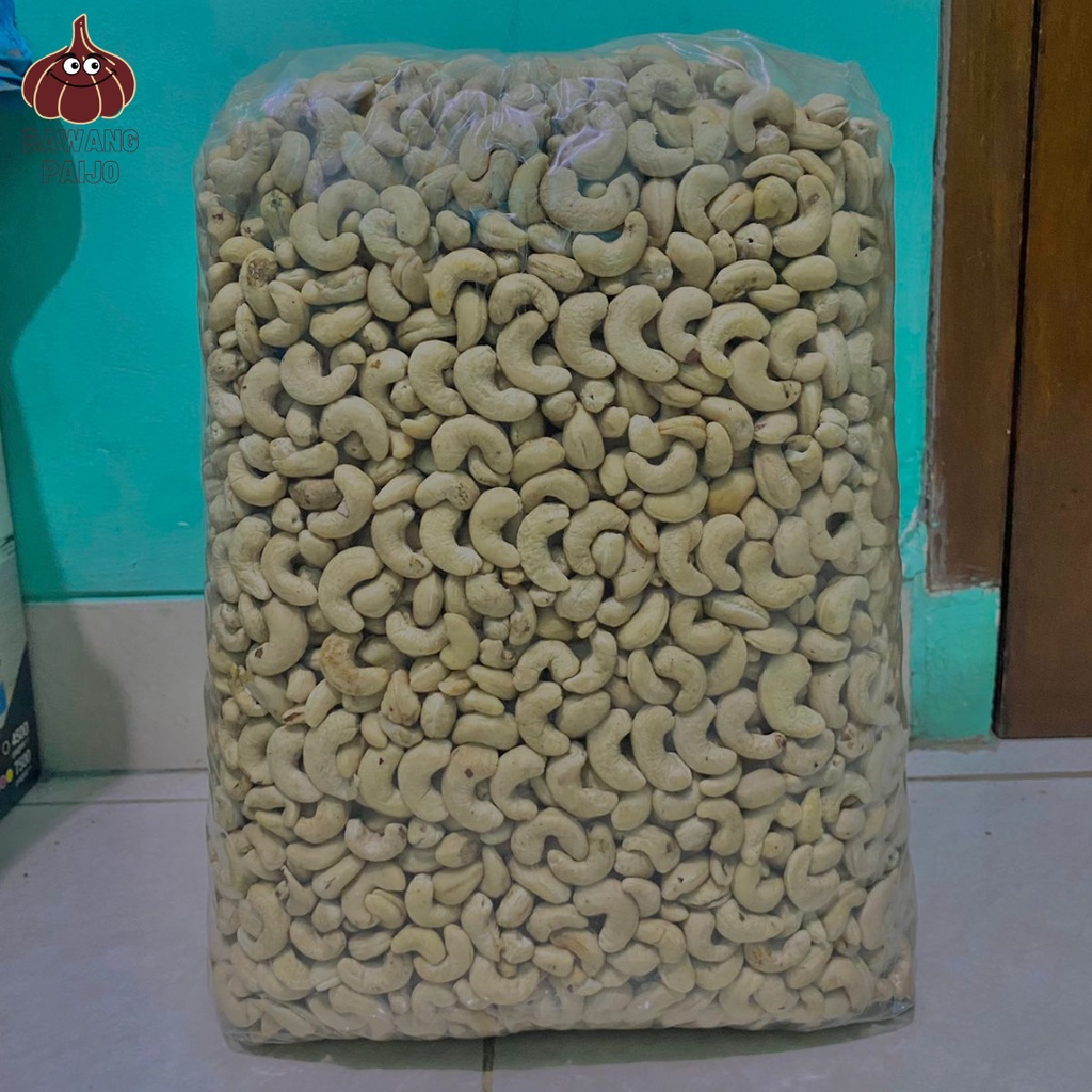 

Kacang mede mentah/ kacang mete/ kacang mente 1kg super