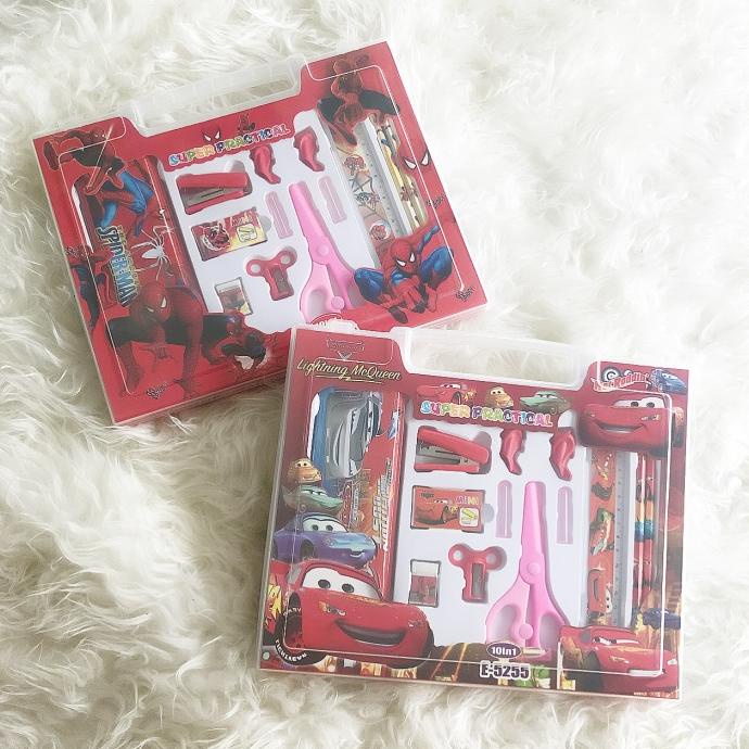 

Kotak pensil cars / spiderman