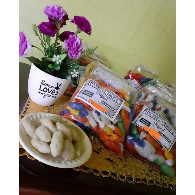 

Wajik ketan dan kacang hijau khas pekalongan