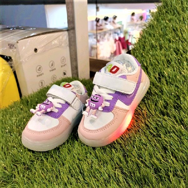 Sepatu Fashion Anak LED M&amp;M