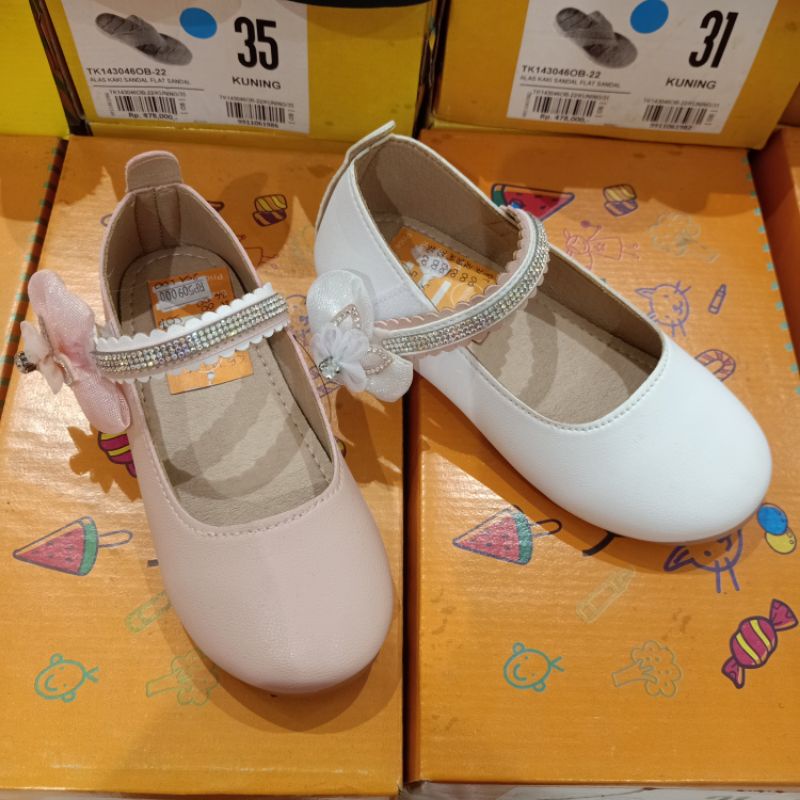 Sepatu flat anak. YONGKIDS