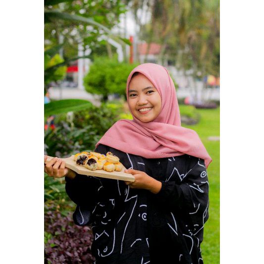 

Fi bakpia/ Cemilan khas jember / muantull