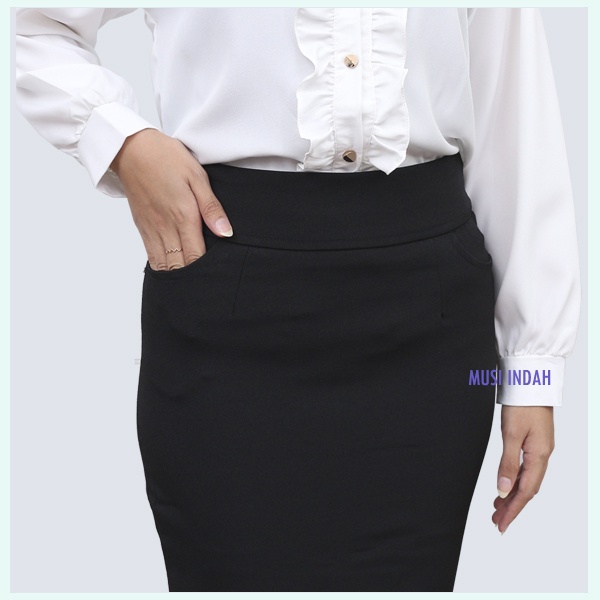 Rok Kerja Hitam Pendek Span Sepan 7/8 Bahan Formal Kantor