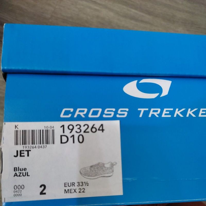 Sepatu Cross Trekkers Jet 193264