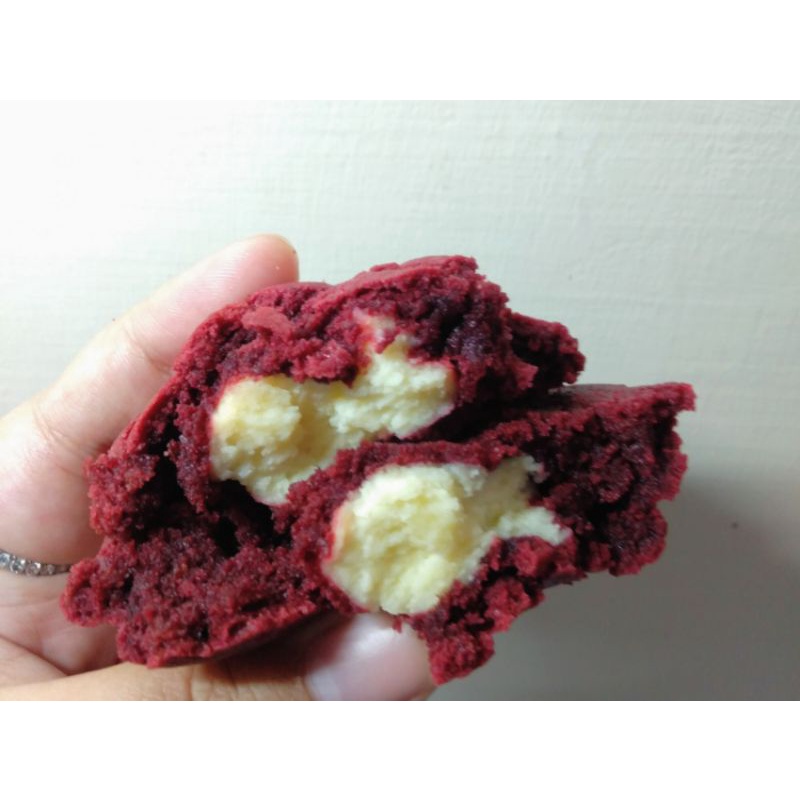 

Redvelvet Cheese Soft Cookies by lilipali.id (Min. order 3 pcs)