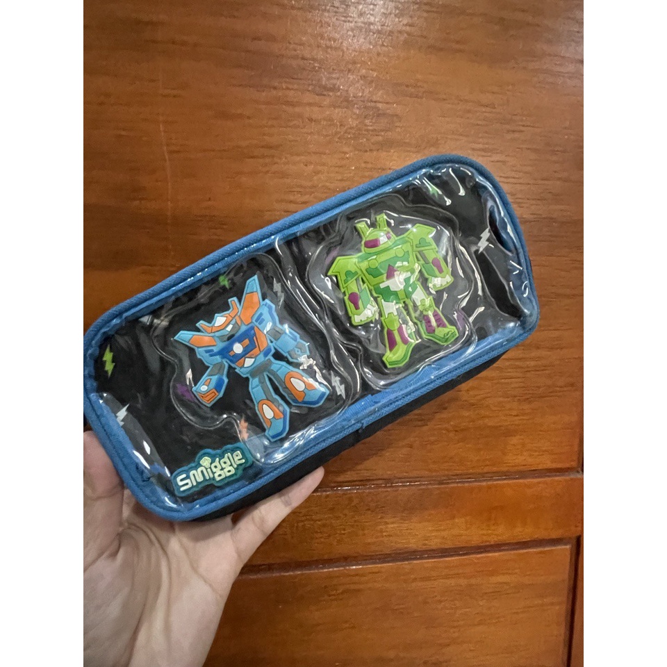 

Preloved Tempat Pencil Smiggle Seri See Thru Whacky Robot Biru Hijau Murah TP 131 Mohon Baca Deskripsi pencil Case