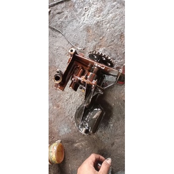 pompa oli peugeot 405 sti