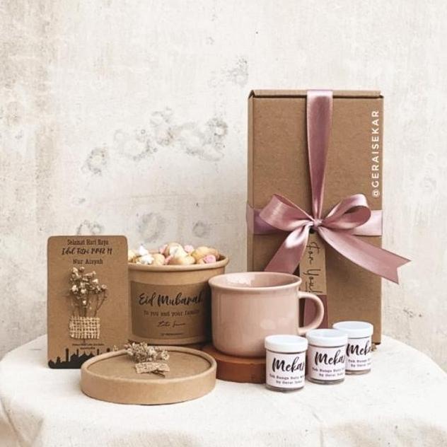 

Gift Box/Hampers Lebaran 'Sekala' By Gs + Packing Dus Dan Bubble Wrap Lamoraaumi