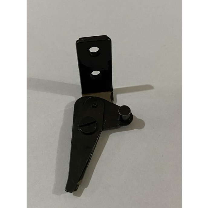 Gunting Atas Lobang Kancing Juki 781