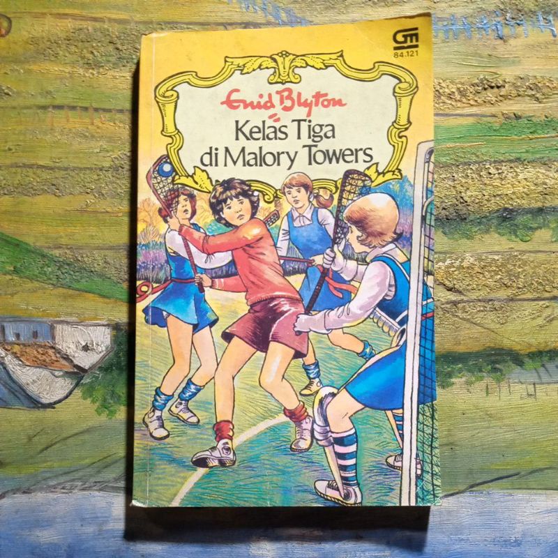 Novel Enid Blyton, kelas tiga di Malory Towers