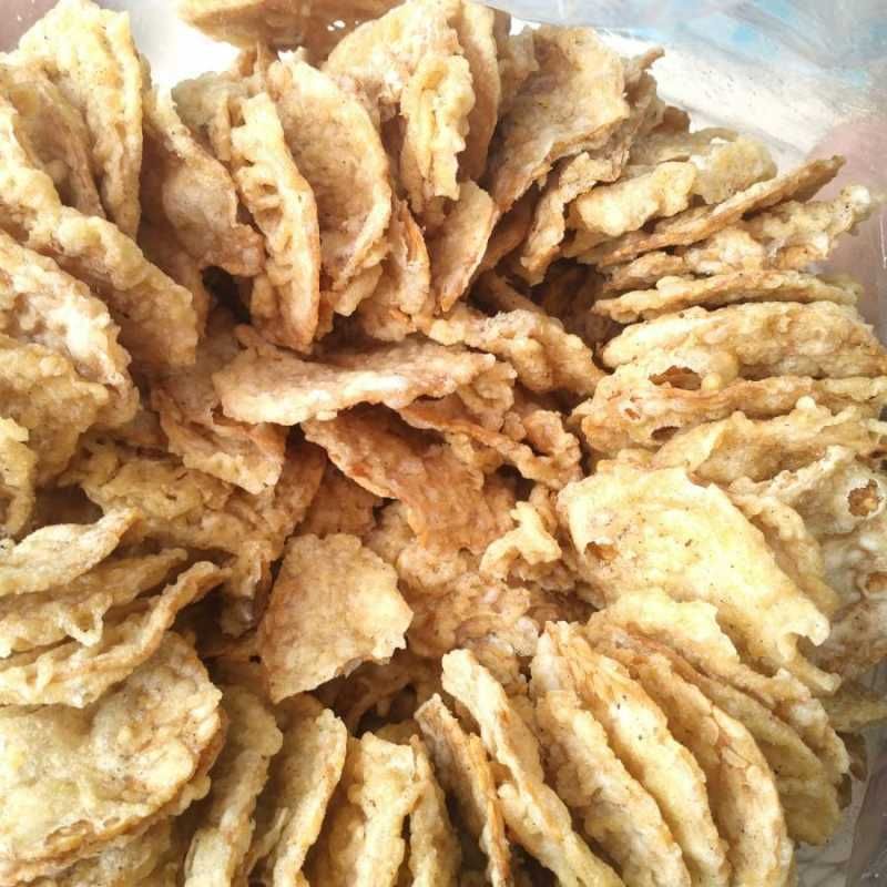 

KERIPIK TEMPE TEPUNG GURIH RENYAH 1KG/SNACK CEMILAN KILOAN