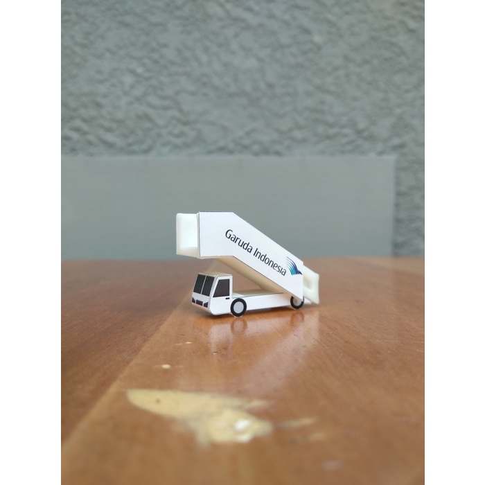 Miniatur/Diecast GSE Tangga Pesawat Garuda/Lion skala 1:200 - Garuda
