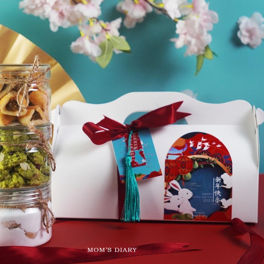 

← Hampers Lebaran Idul Fitri / Parcel Lebaran / Eid Hampers - Special Kue Kering (3 Jars) ۞