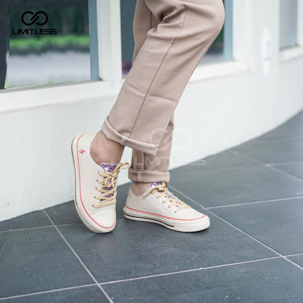 Sepatu Sneakers Wanita Fashionable Bertali Premium Terbaru Trendy Casual High Quality Sneaker Cewek Kekinian Eva Polos