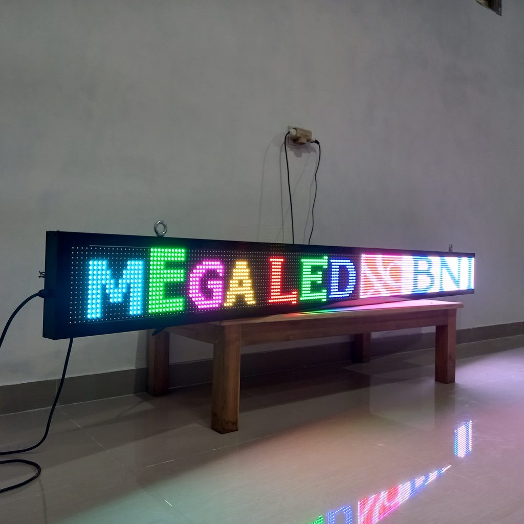 Running text full color RGB 230x20cm outdoor