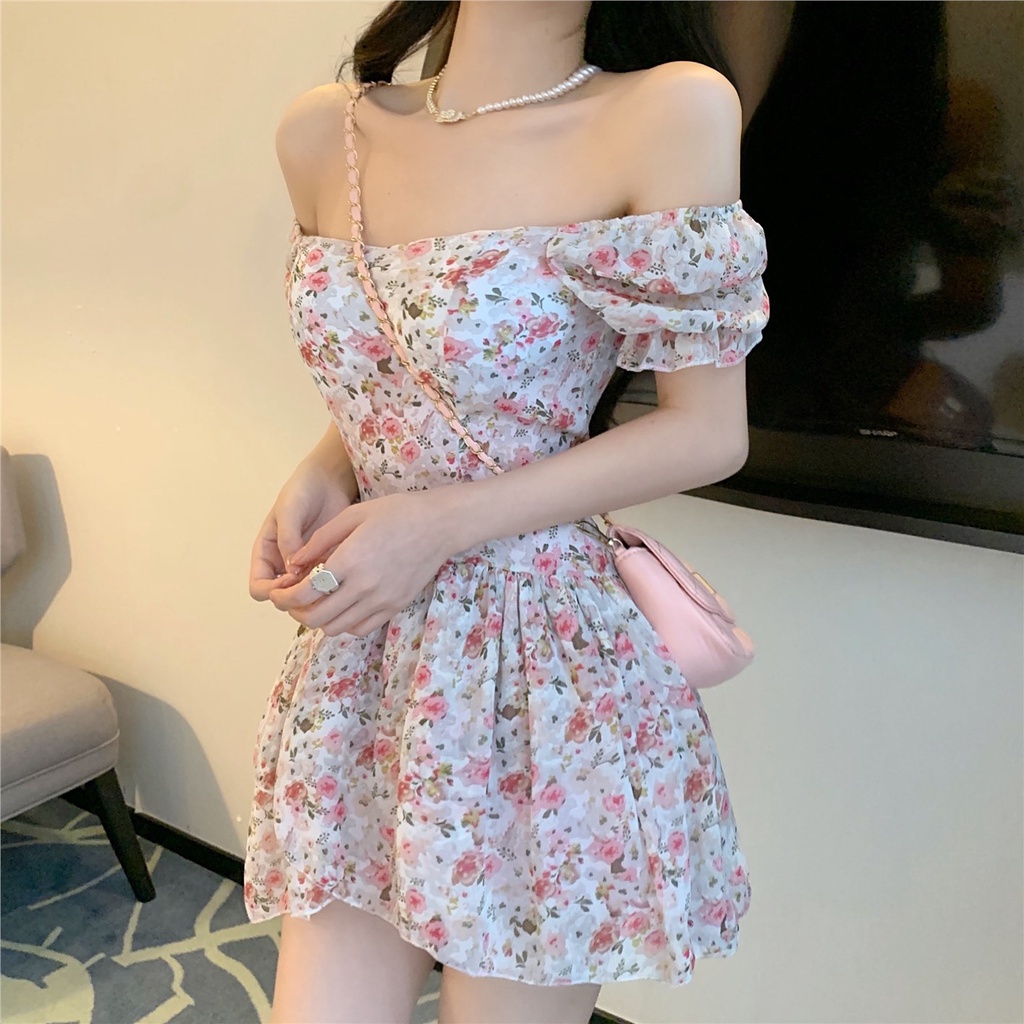 Red Super Fairy Floral Square Leher Gaun Gadis Manis Sifon Rok Pendek Desain Pinggang Tidak Teratur Rok A-Line Musim Panas