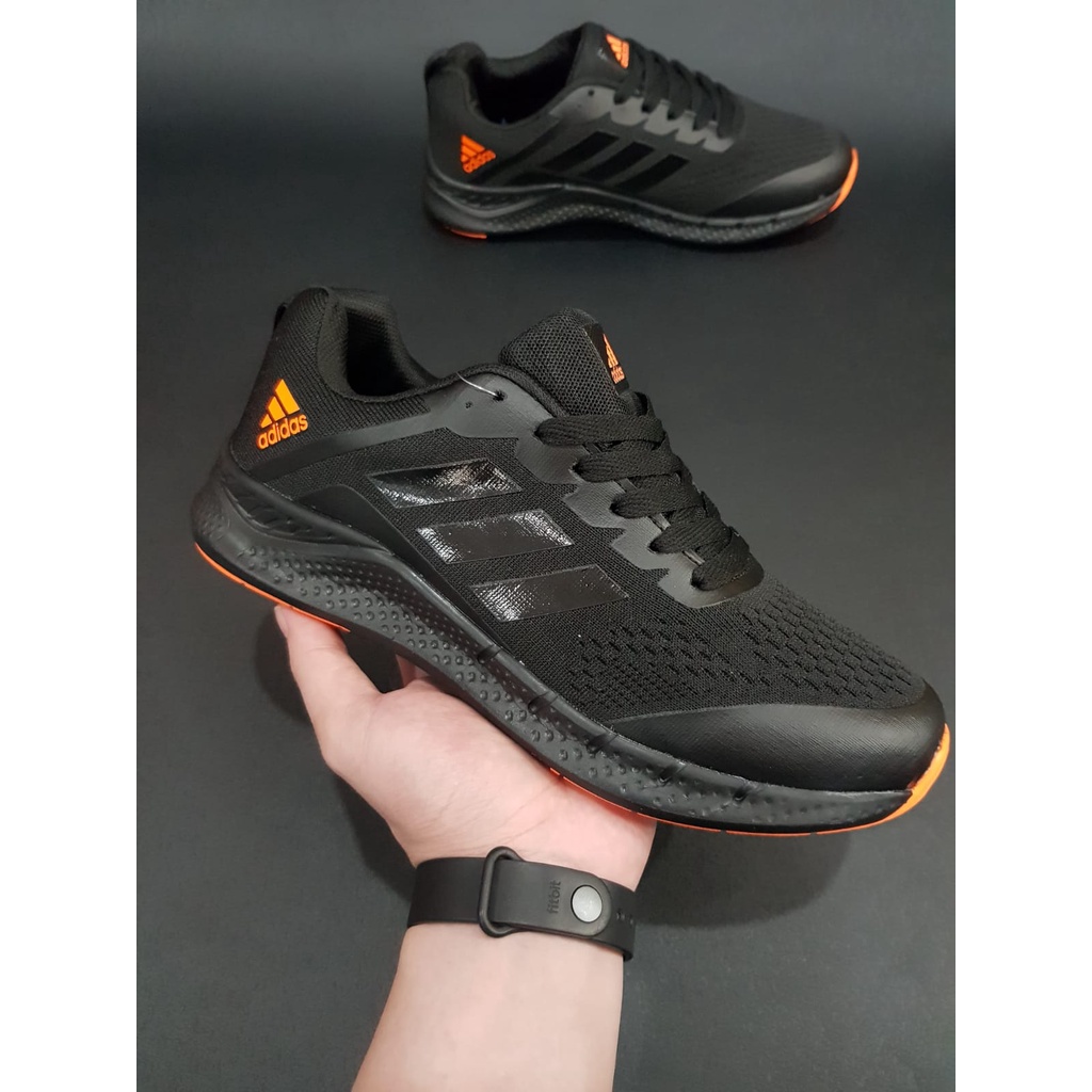 ADIDAS ZOOM POINT RUNNING IMPORT VIETNAM/SNEAKERS OLAHRAGA PRIA ADIDAS ZOOM RUNNING