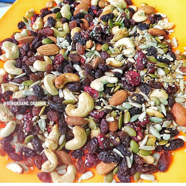 

☜ SUPER TRAIL MIX 500GR - Almond, Cranberry, Pumpkin Seed, Cashew, Raisin, Sunflower Seed ♦