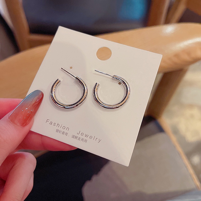 Metal C-shaped Circle Hoop Earring Women 2021 New Anting Hoop Korea (Takota 061)